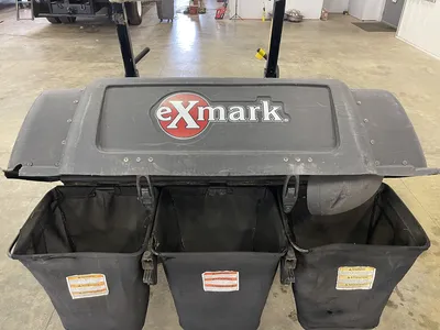 USED 2022 EXMARK LAZER Z ZERO TURN