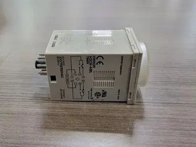 USED OMRON H3CR-H8L