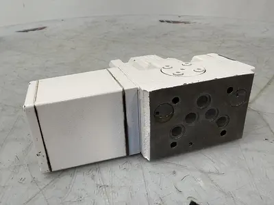USED MOOG D661-5009