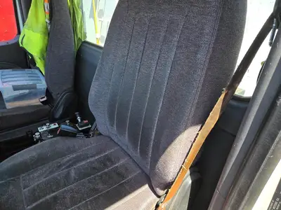 USED 2015 PETERBILT 579