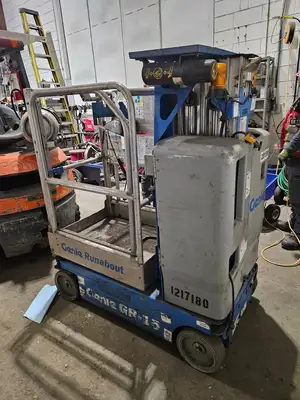 Used GENIE GR-15 Manlifts British Columbia CA | Lenmark #1426270