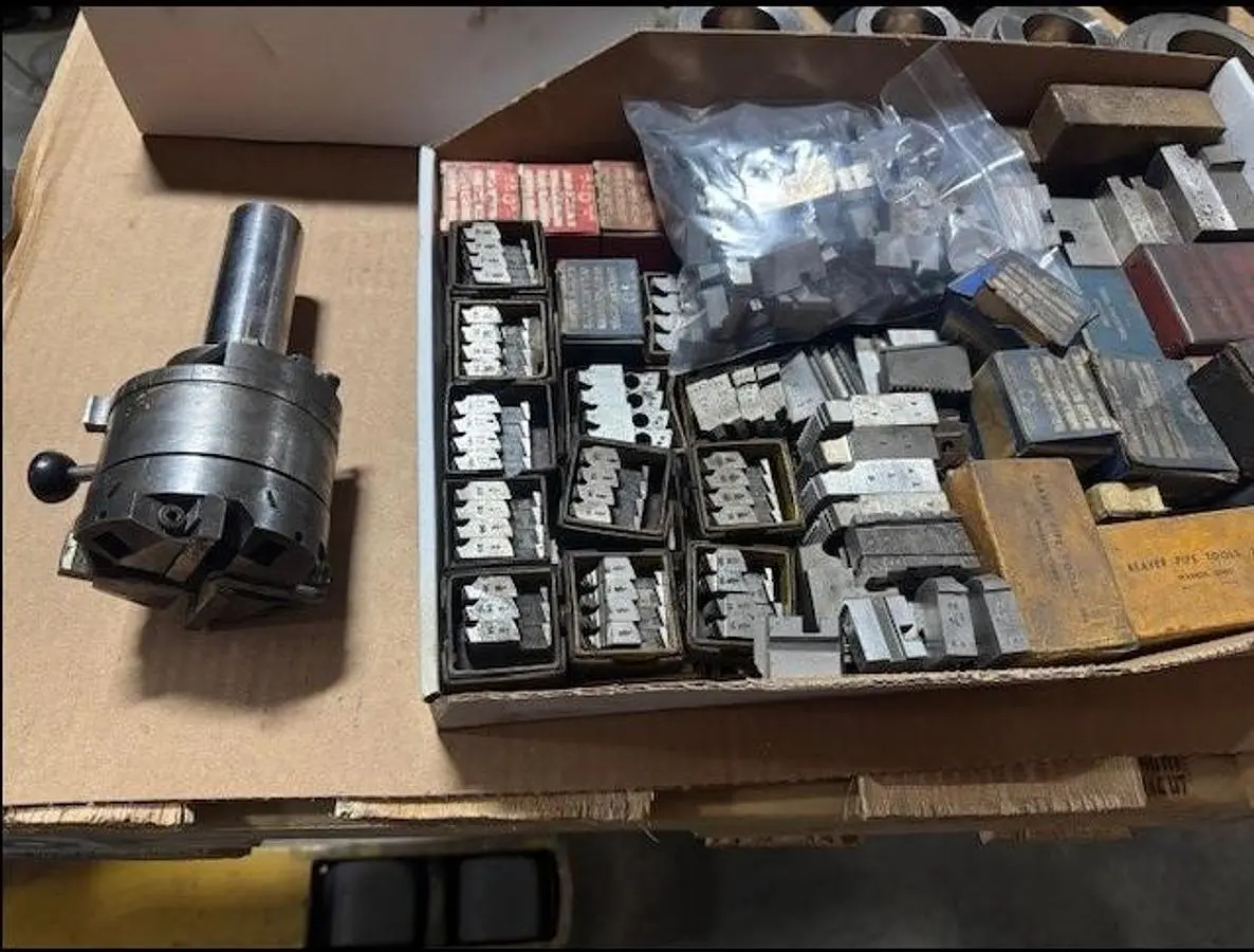 USED J&L MACHINE MODEL 21 THREAD CUTTING TOOLING