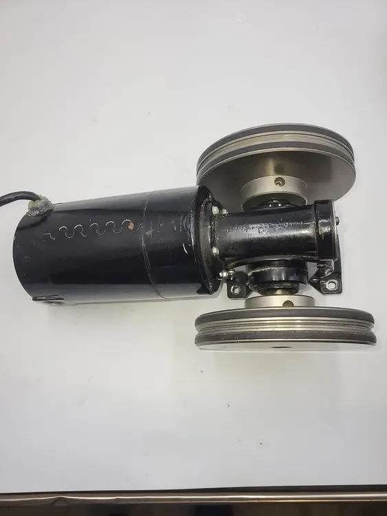 Used BALDOR ELECTRIC COMP. BALDOR 1/8 HP MODEL GP7400 FRAME 74-JK-0 & 6" DIAMETER PULLY 5 MM BELT Belts | ND Industrial Surplus #1215758