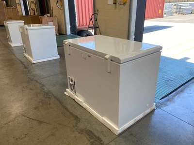 171-0386 45" Solid Top Self Contained Ultra Low Temperature Chest Freezer