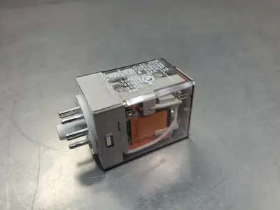 USED Allen-Bradley 700-HA32A1-4 Ser D Relay, 120VAC, 10A