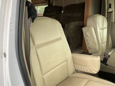 USED 2006 JAYCO GREYHAWK 31