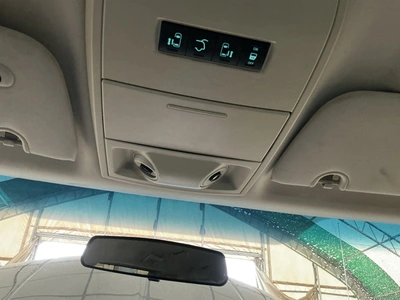 USED 2009 CHRYSLER TOWN AND COUNTRY