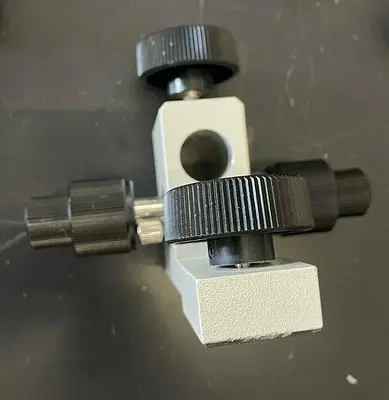 OLYMPUS ADJUASTABLE SLIDE WITH FINE FOCUS