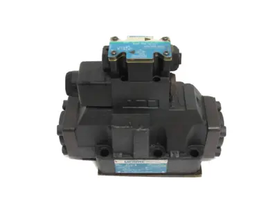NEW VICKERS 02-126462 SOLENOID VALVE DG5S-8-2A-T-M-FW-B5-30 DG4V3S2AMFWB560
