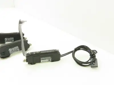 Keyence FS-N11CN Fiber Optic Sensor 24V Various Cable Lengths Included Lot of 6
