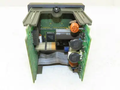 Honeywell UDC2300 Mini-Pro Temperature Controller DC230L-E0-00-10-0000000-00-0
