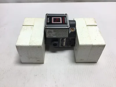 Moore 77-16 Transducer Input 16mA 15VDC Max 250kPA