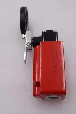 ALLEN-BRADLEY 440P-MRRB22E LIMIT SWITCH SER A STOCK #K-2268