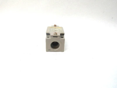 USED OMRON D4B-2171N