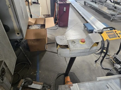 220 Ton, Durma, CNC hydraulic press brake, 12' overall, Delem 65 Control, 1999