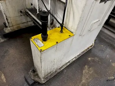 40 TON L&J STRAIGHT SIDE PRESS: YOBRO #23910