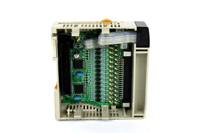 USED OMRON CQM1-ID213