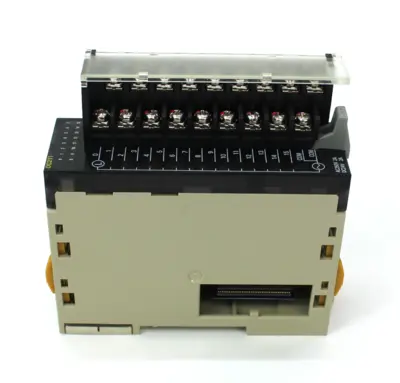 USED OMRON CJ1W-OC211