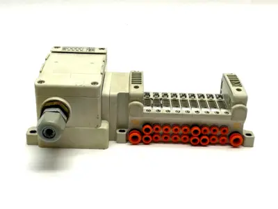 SMC VV5QC11-09N3TD0-S Base Mounted Manifold Plug-in Terminal Block - Used