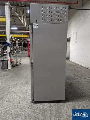 USED Environmental Specialties 33.8 Cu Ft Environmental Specialties Environmental Chamber, Model ES2000 CS