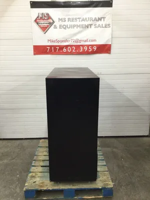 True GDM-41SL-48-HC-LD 46” Refrigerator Merchandiser, 2 Sliding Glass Doors 115v