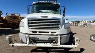 USED 2019 Freightliner M2 106 WT