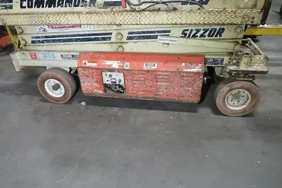 USED JLG CM-2033