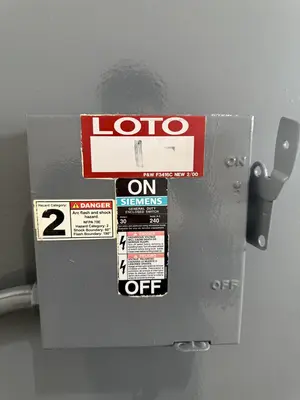 30" X 30" INDUSTRIAL OVEN W/ HONEYWELL CONTROL. STOCK # 0235925.