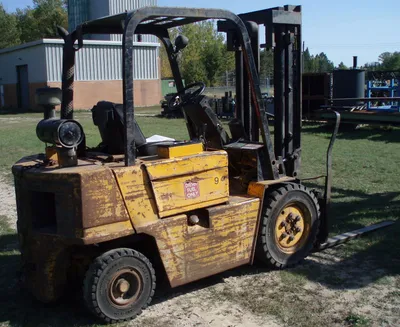5,000 lb. CATERPILLAR Model V50D Forklift; Pnumatic Tires; Diesel