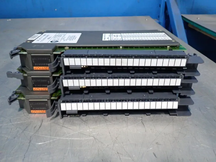 Used ALLENBRADLEY 1771OAD/B Input / Output Modules Ohio US | HGR 24 #878449