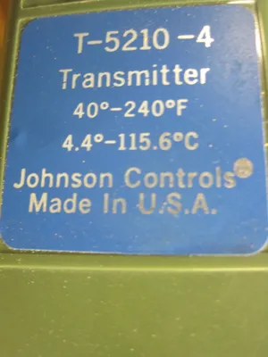 JOHNSON CONTROLS T-5210-4 TEMPERATURE TRANSMITTER T52104