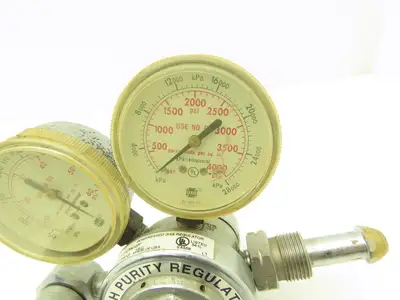 Victor HPT270/40/590/DK4F 2 Stage Regulator Gas Regulator Gauges 0-4000/0-60PSI