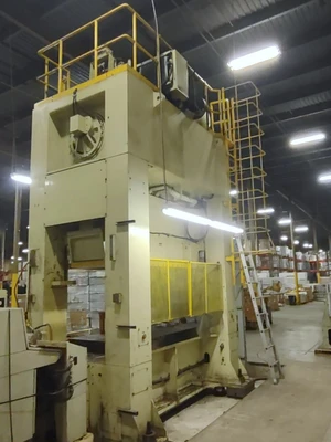 USED 1998 KOMATSU PRESSES KOMATSU E2G300-3UMS PRESS