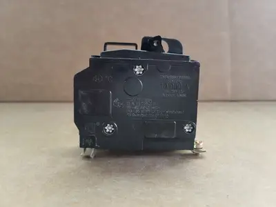 Used SQUARE D QOB250 Switchgears British Columbia CA | Lenmark #1438604