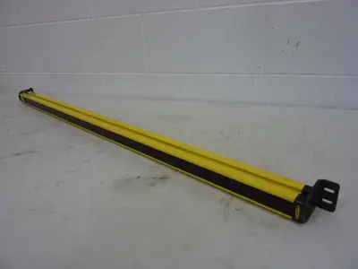 USED BANNER ENGINEERING SLSE30-1050Q8
