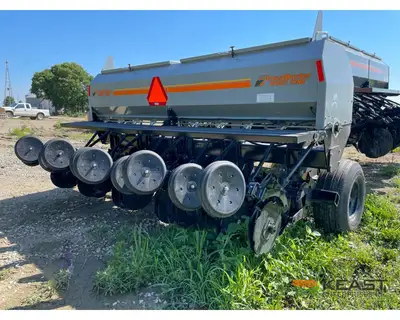 Used CRUSTBUSTER _UNKNOWN_ No-Till Drills Iowa US | Keast Enterprises #1360190