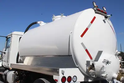New | in-Stock 2025 MACK MD7 Septic/Sewer/Vacuum Trucks Texas US | Roll Off Truck World #1491881