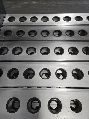 USED TOOL STAND 40 TAPER