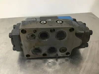 USED VICKERS DG5S82CTMUHL740