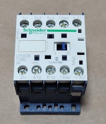 NEW Schneider 036324