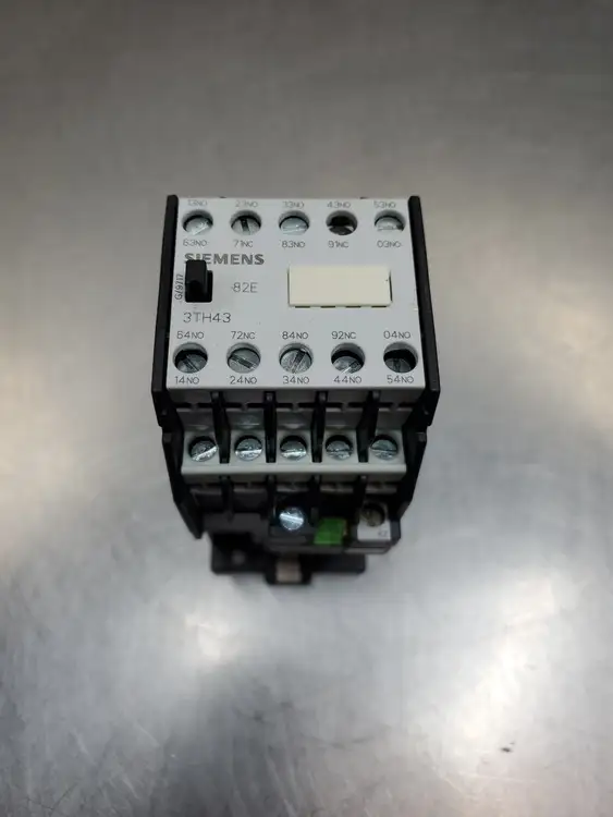 Used Siemens 3TH4382-0B Contactor, 8S+2O/8NO+2NC PLC Contactors South Carolina US | Palmetto Automation #1158893