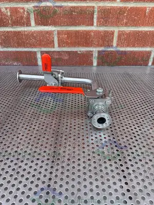 USED LOT OF 2 - FLOWSERVE 1 EK7066TXBO V36 RO BALL VALVE W/ 3 WAY 1" SANITARY FITTING