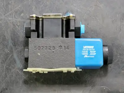 USED VICKERS DG4V-3S-2A-M-FW-B5-60