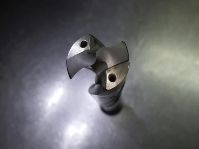 Kennametal 15/16" Coolant Thru Drill 1" Shank KSEM0938R8SSF100 (LOC3267)