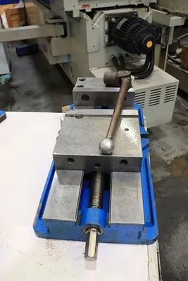 KURT B810 Anglock Vises | Prime Machinery (5)
