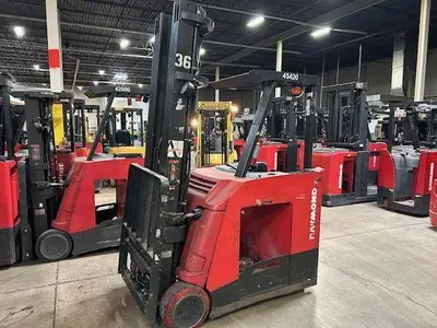 Used 2017 RAYMOND 425C50TT 3-Wheel Stand up Electric Counterbalance Forklifts Illinois US | Somerset Equipment Sales #1546275