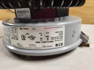 NEW CROUSE-HINDS VMV7L/UNV1 S890