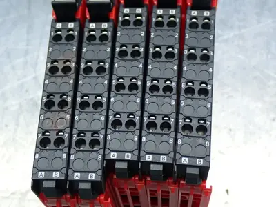 Used OMRON NXSOH200 Relays & Switches | HGR 24 #739689