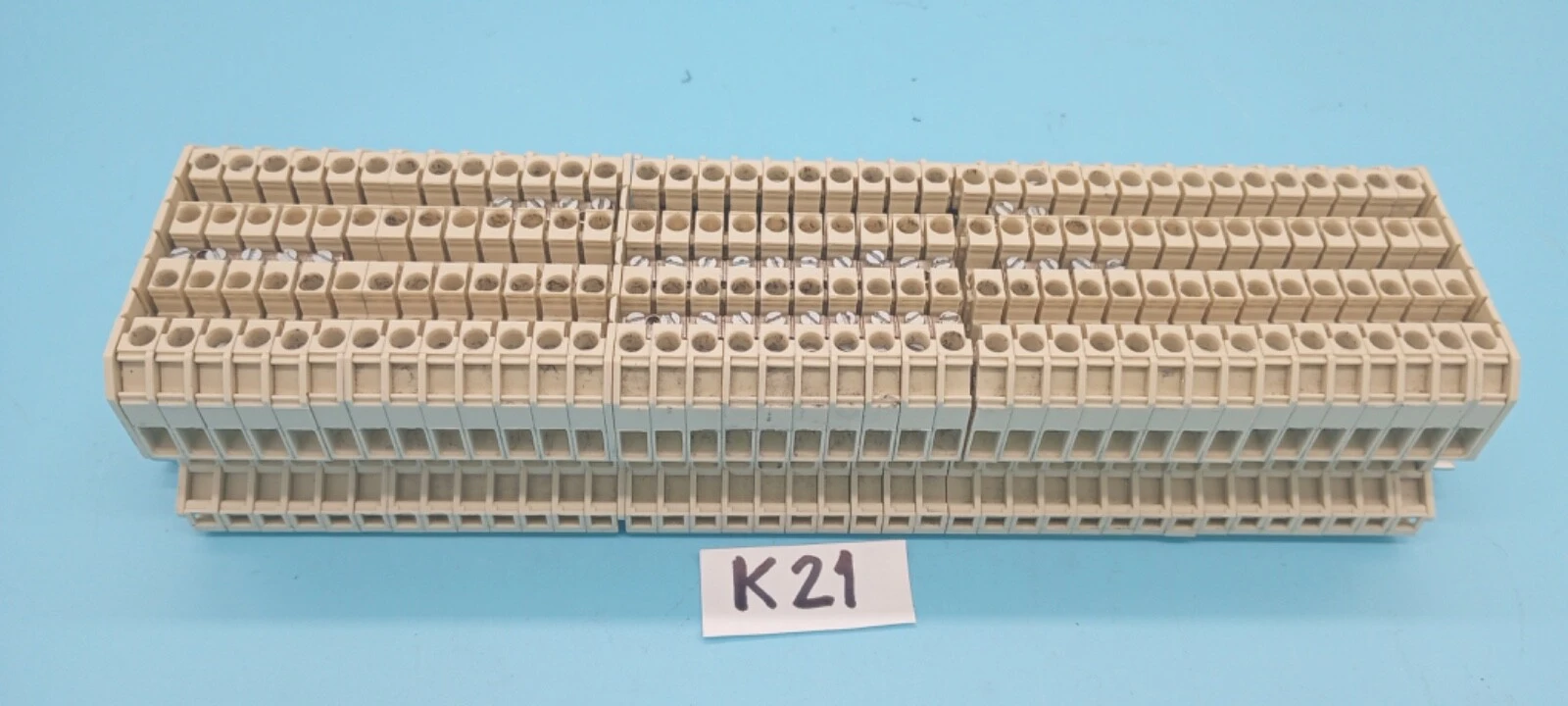 USED Siemens 8WA1-011-2DG11