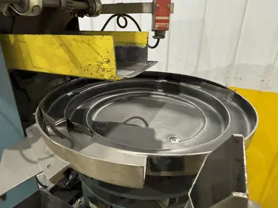 3 CU FT SIGMA SYNTRON FMC MODEL #VPF305 HOPPER & BOWL FEEDER: STOCK #23083
